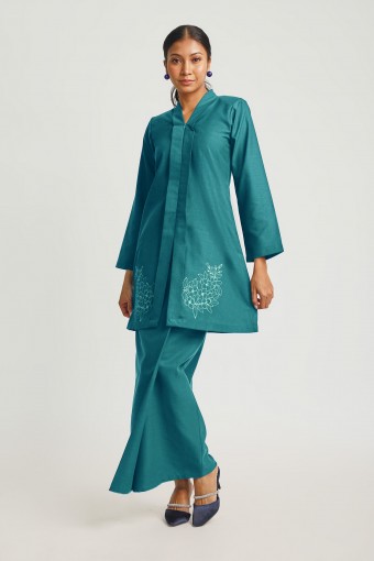 Nona Embroidered Kebarung Turquoise Green